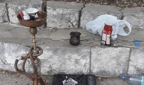 a hookah and a gas stove on steps