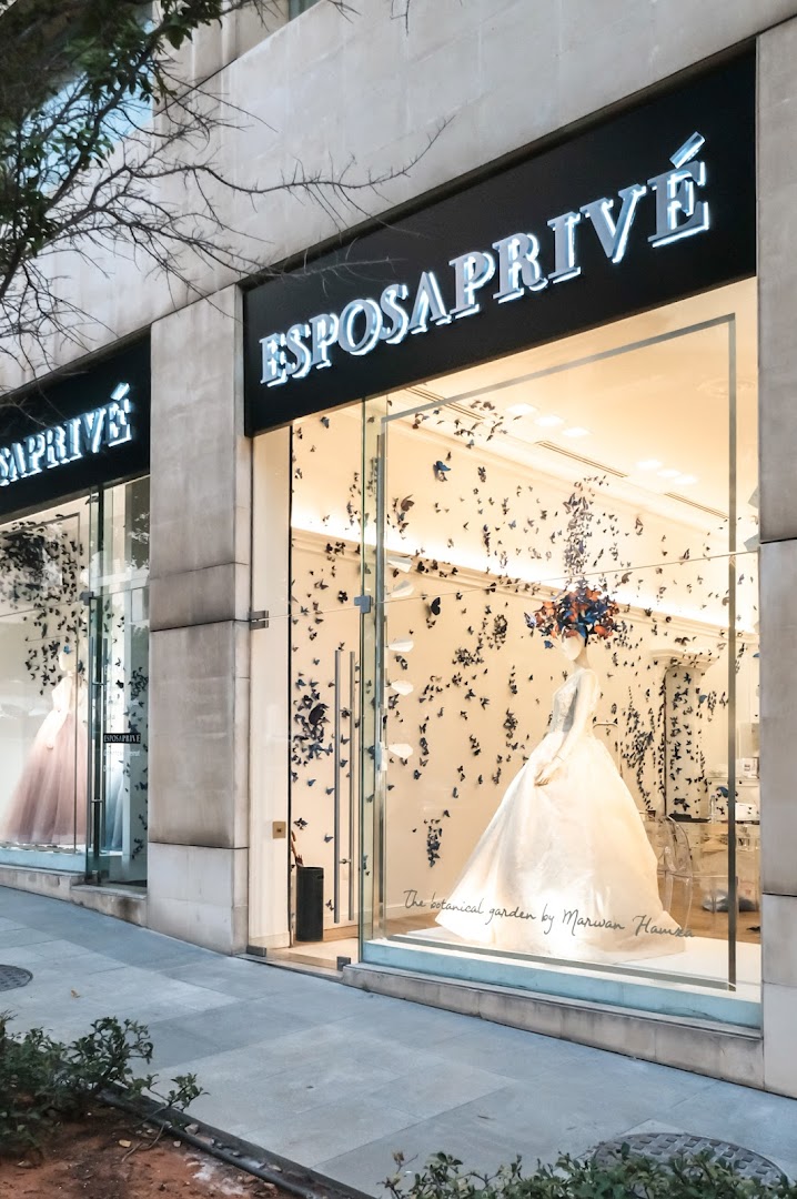 Exquisite Wedding Dresses by Esposa Privé in Downtown Beirut