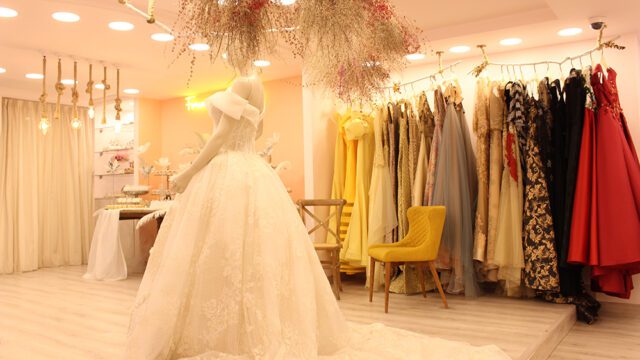 a mannequin in a wedding dress