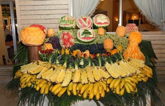 a table full of fruit